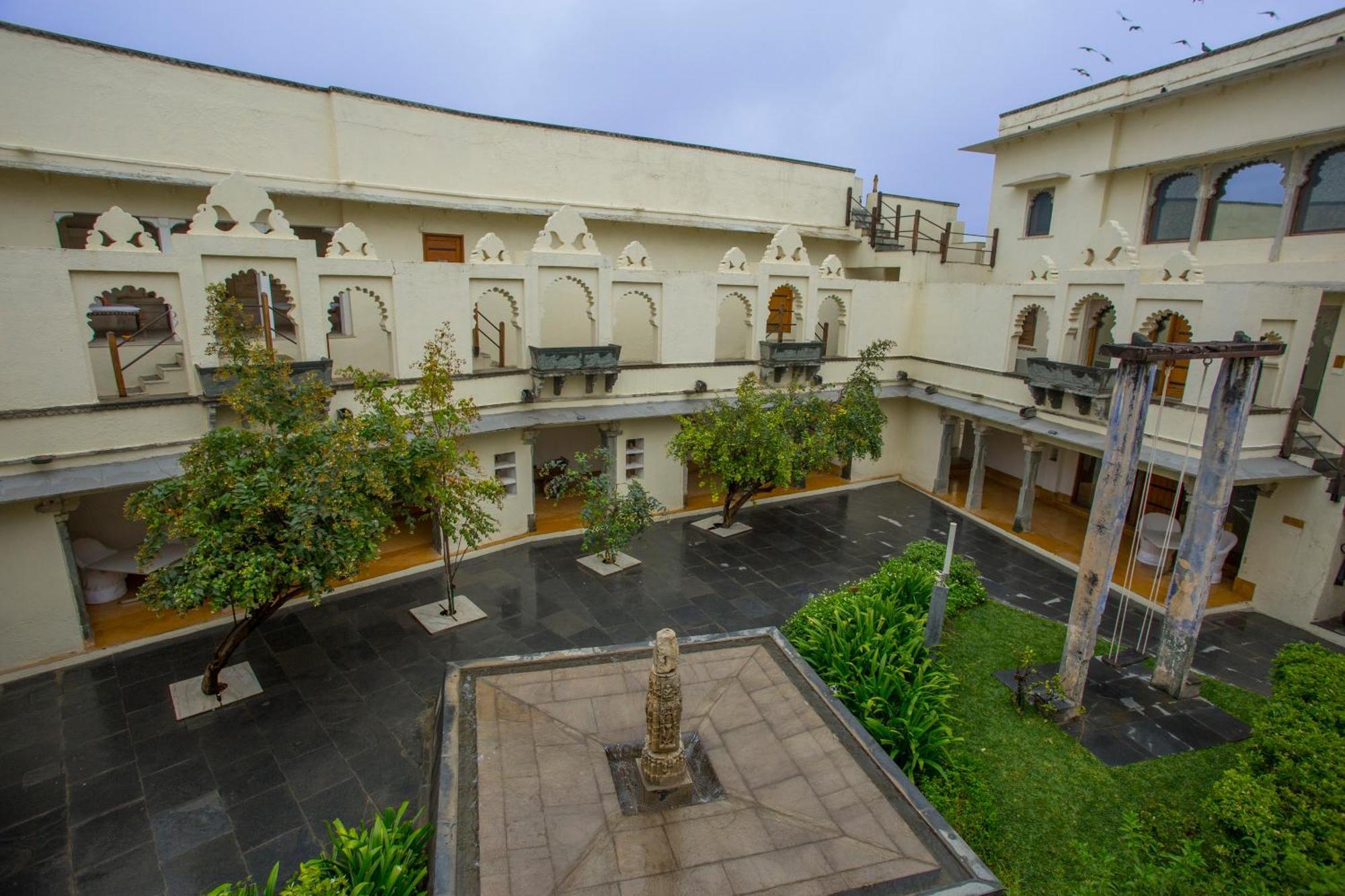 Raas Devigarh Hotel Delwāra Exterior photo